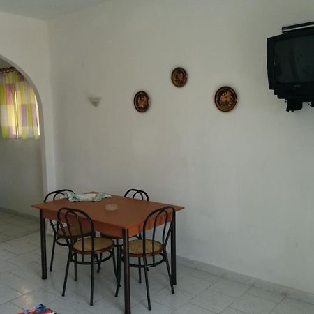 Nikos - Eleni Apartment บาร์บาตี ภายนอก รูปภาพ