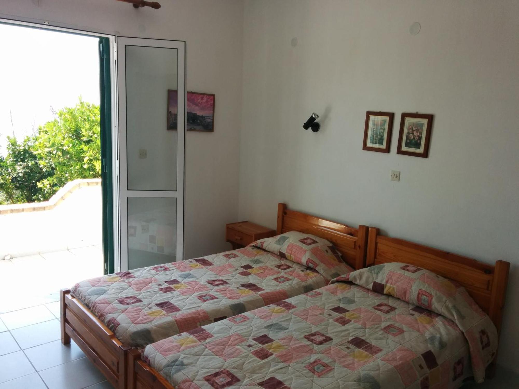 Nikos - Eleni Apartment บาร์บาตี ภายนอก รูปภาพ